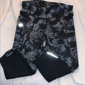 Athleta active cropped capri